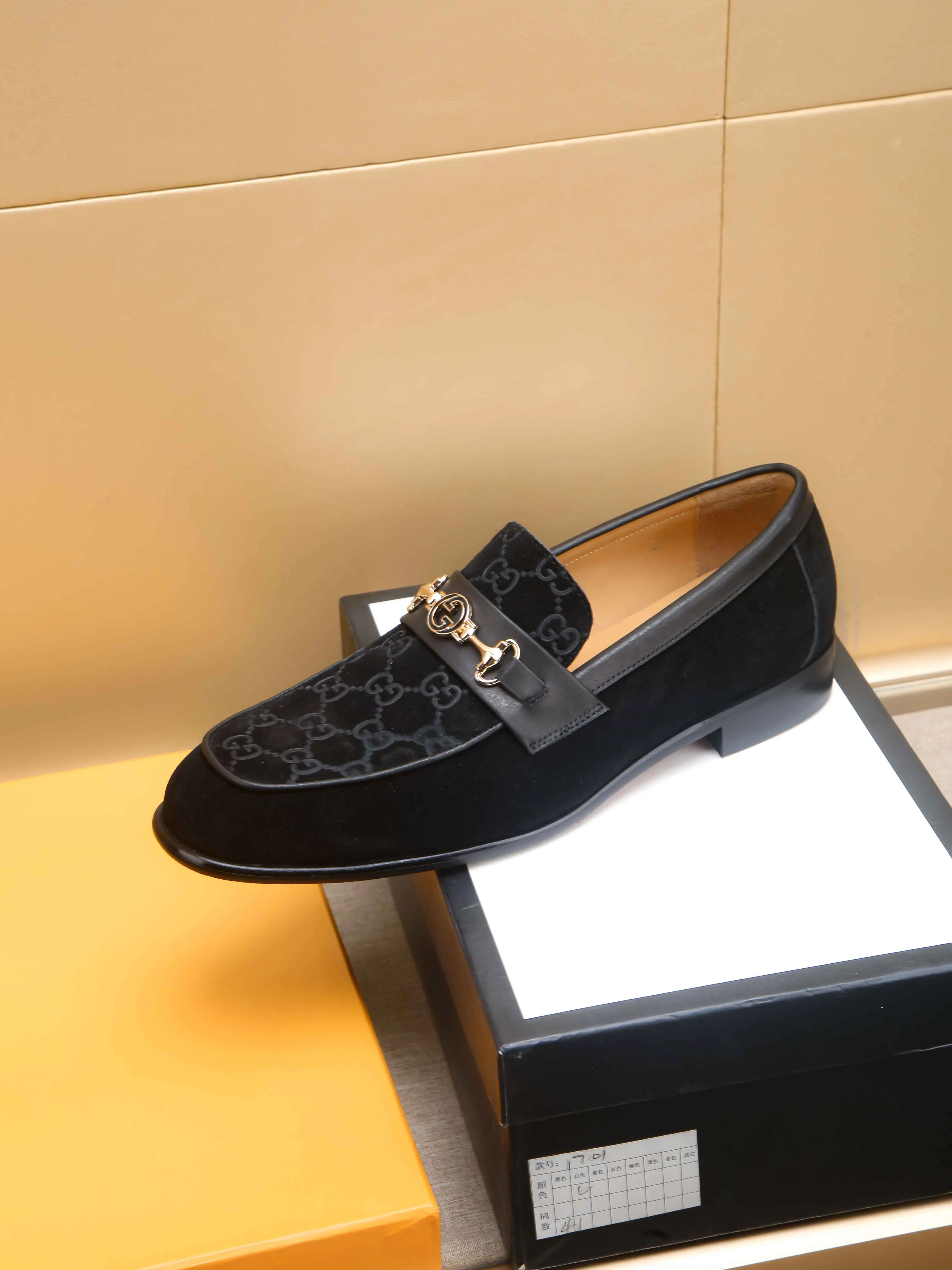 Men's men's shoes 💰460 🆘【GUCCI】Gucci ·🐂里· Hot-selling pea shoes top brand luxury, top quality, the latest fashion pea shoes.. The upper is made of original first-layer cowhide. (Full first-layer water-dyed 🐂 leather·inner). The original stylish and stylish soft rubber wear-resistant and non-slip outsole is light and comfortable on the foot, available in 3 colors! Matching code: 39-44 (customized at 39.45.46)